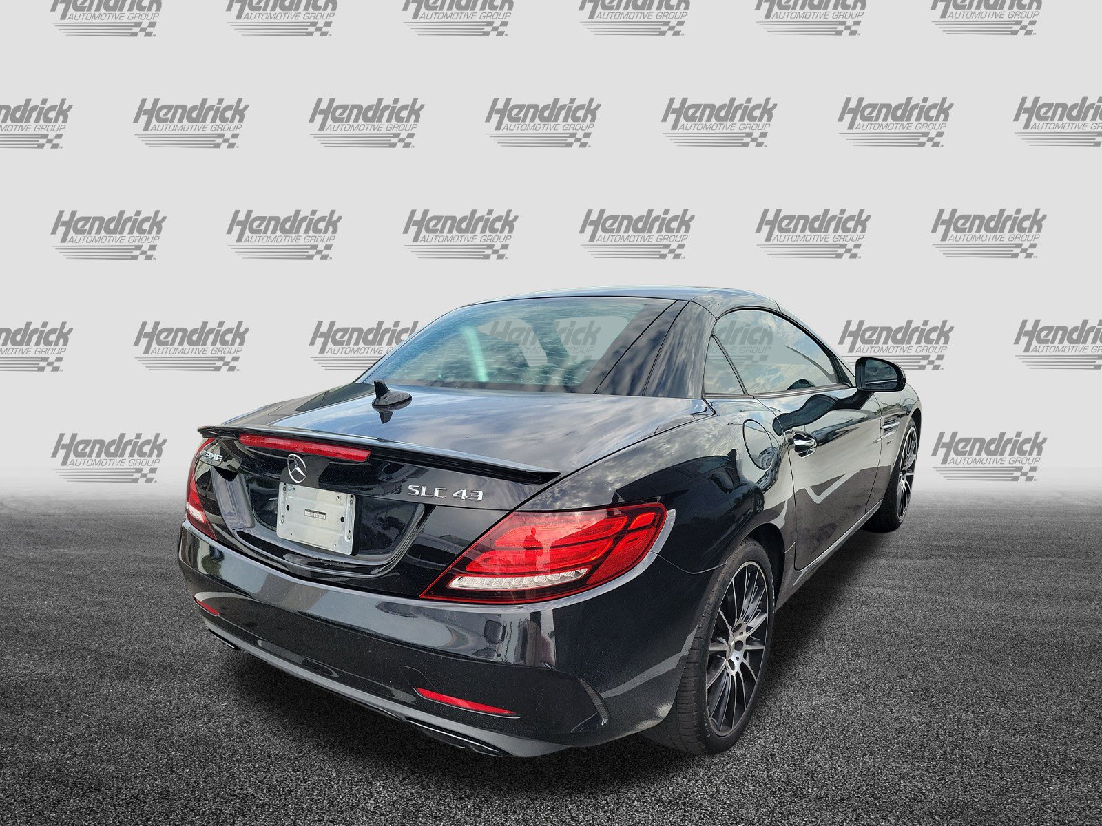 Used 2017 Mercedes-Benz SLC 43 AMG image 10