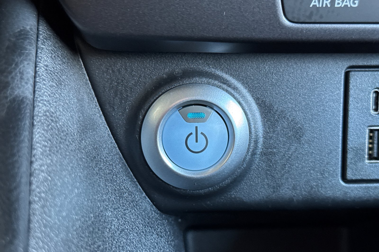 Certified 2025 Nissan Leaf S FWD image 35