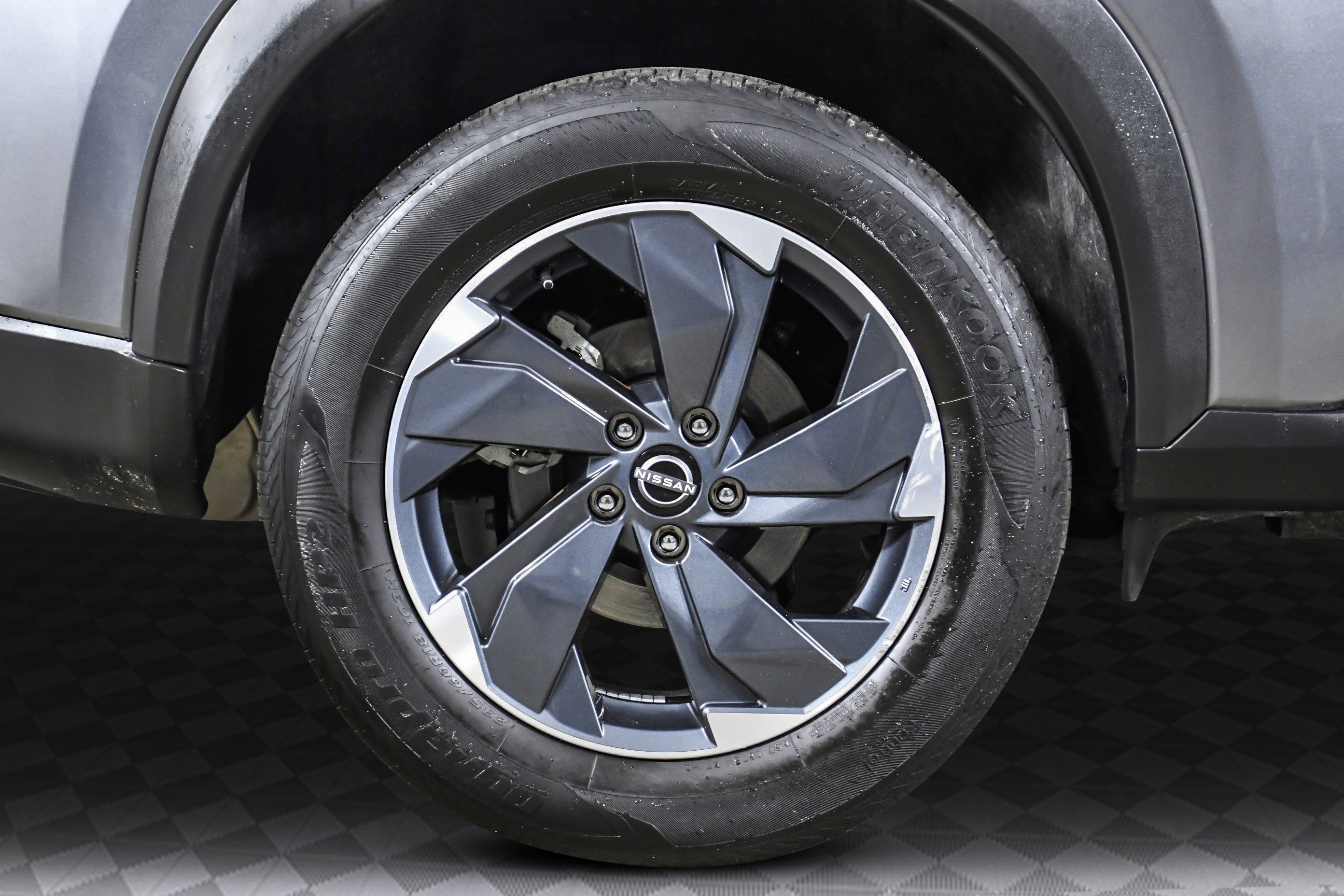 Used 2024 Nissan Rogue SV image 35