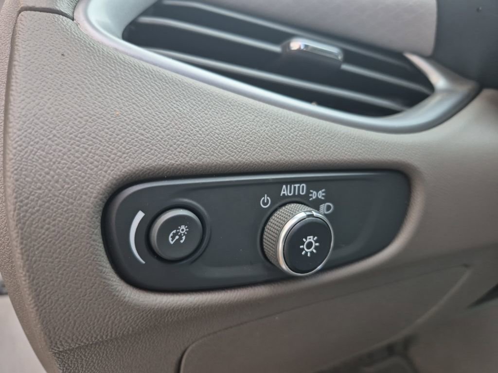 Used 2020 Chevrolet Malibu LS image 15