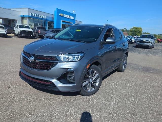 Used 2022 Buick Encore GX Select w/ Sport Touring Package FWD image 3