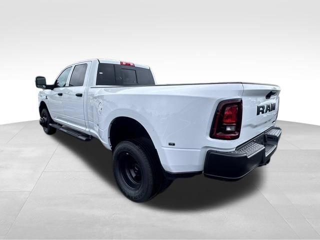 New 2026 RAM 3500 Tradesman AWD/4WD image 4
