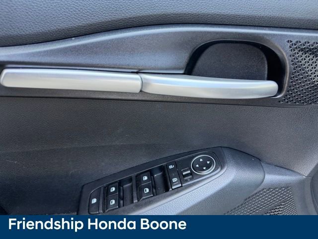 Used 2022 Kia Seltos LX image 15