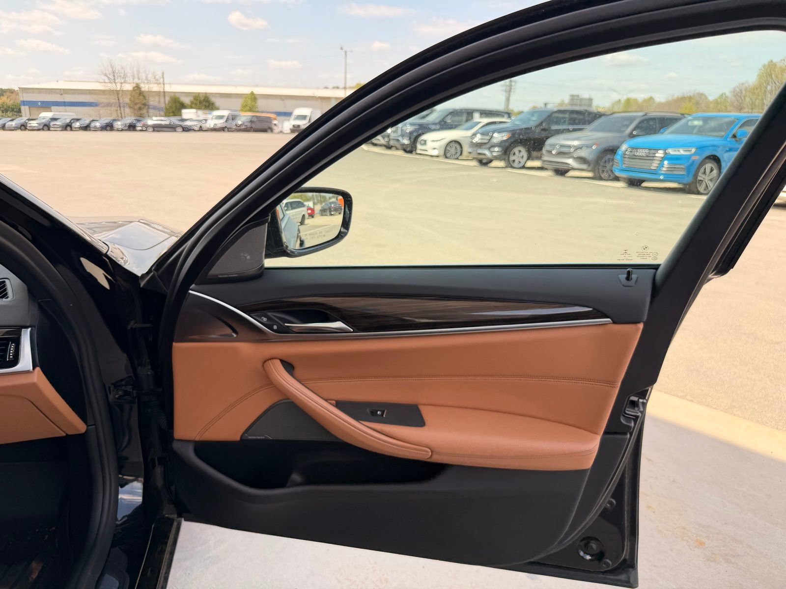 Used 2019 BMW 540i w/ Premium Package image 18