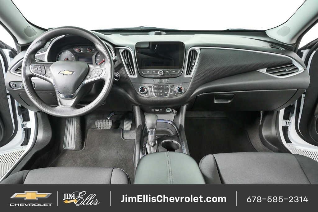 Used 2025 Chevrolet Malibu LT FWD image 17