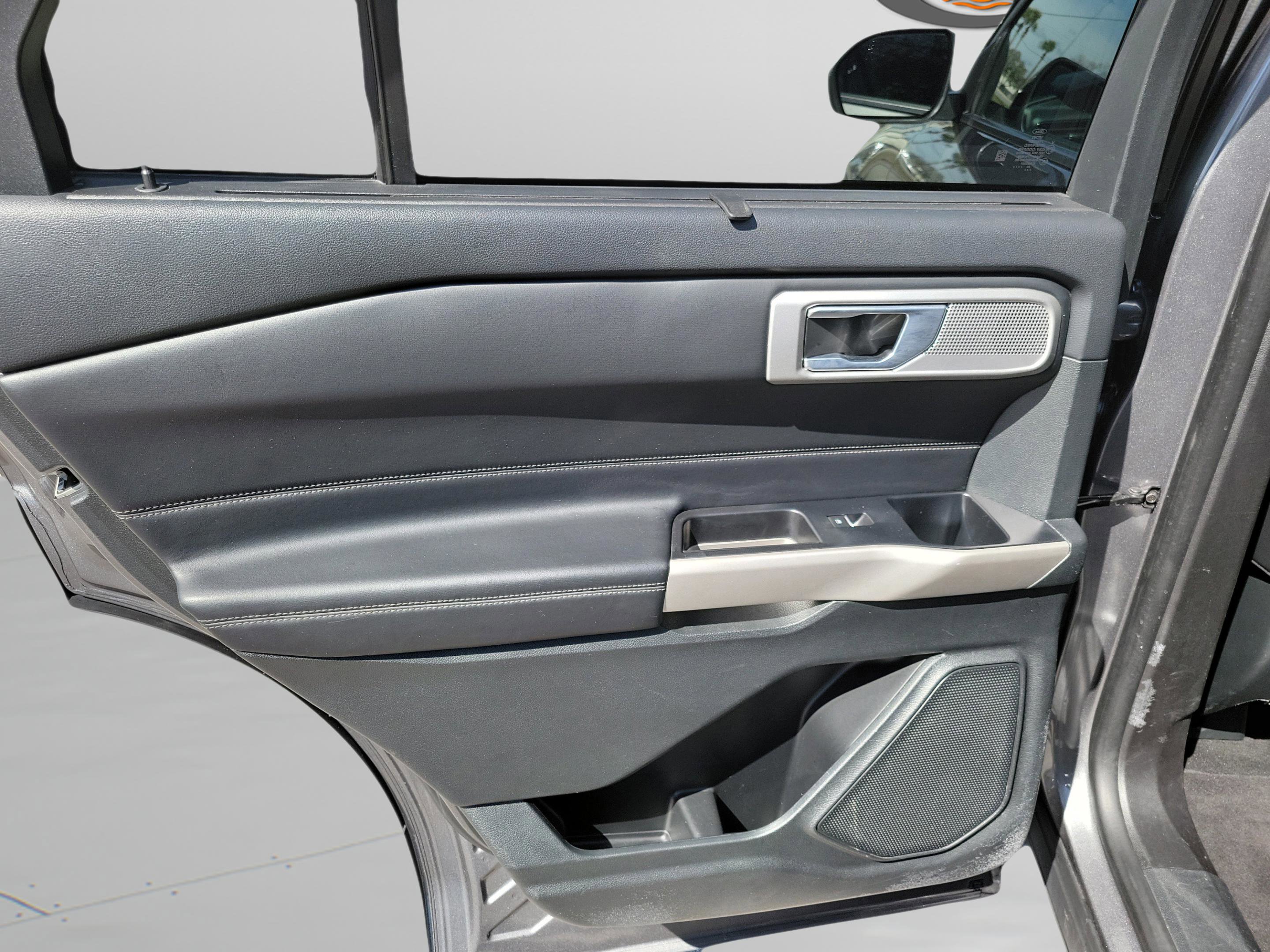 Used 2023 Ford Explorer Limited w/ Equipment Group 301A image 30