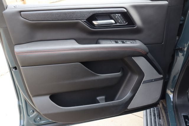 Used 2026 GMC Yukon AT4 Ultimate w/ LPO, Floor Liner Package AWD/4WD image 19