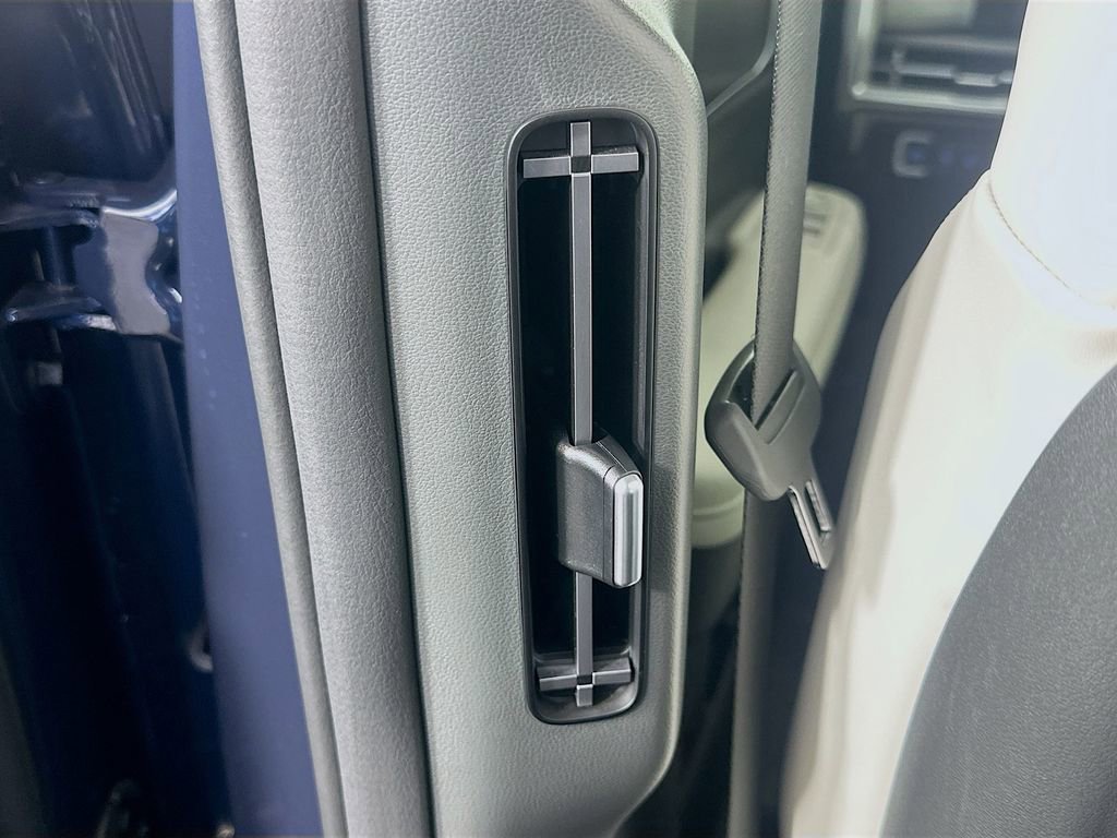 Certified 2025 Hyundai Santa Fe SEL image 24