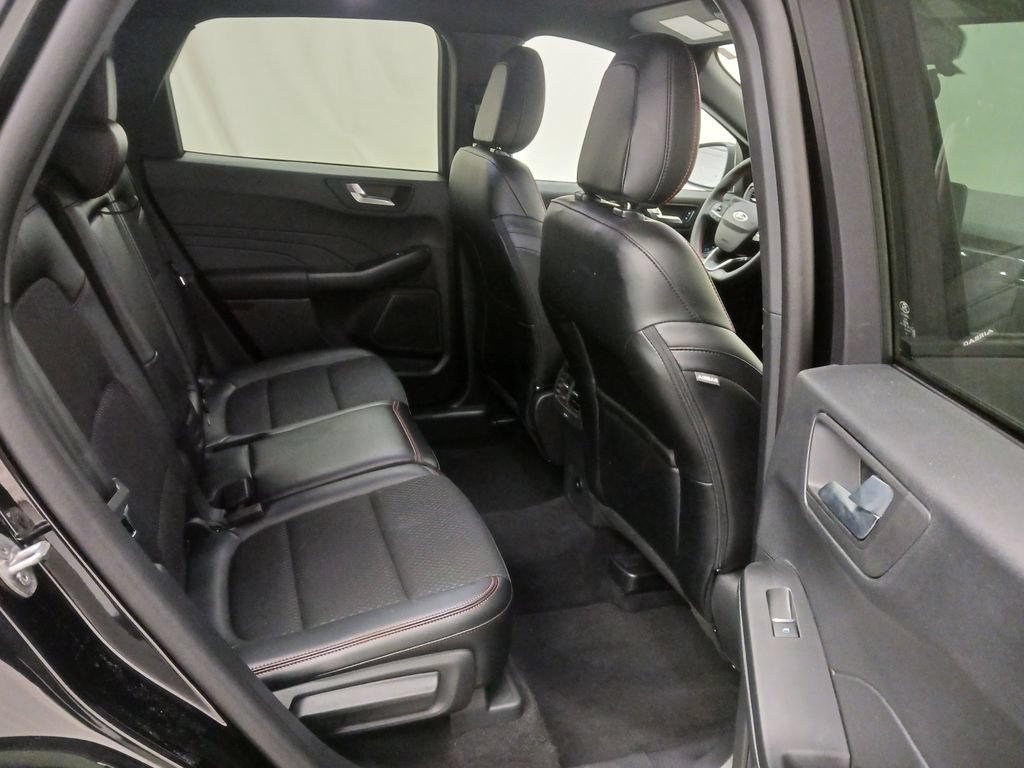 Used 2025 Ford Escape ST-Line AWD/4WD image 17