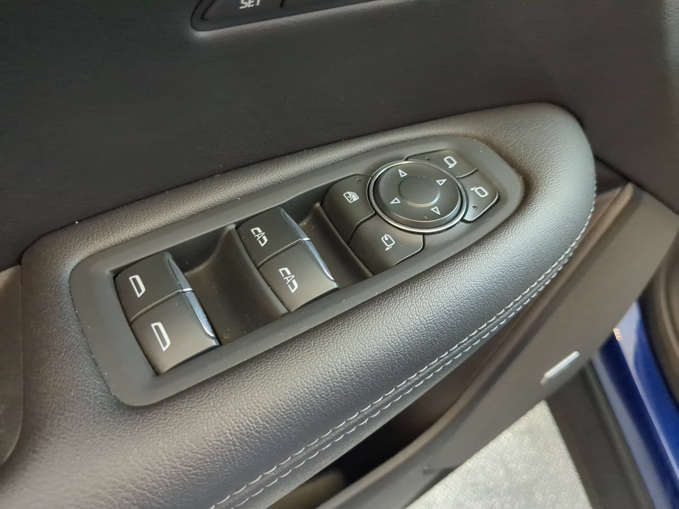 Certified 2023 Cadillac XT5 Sportv AWD/4WD image 17