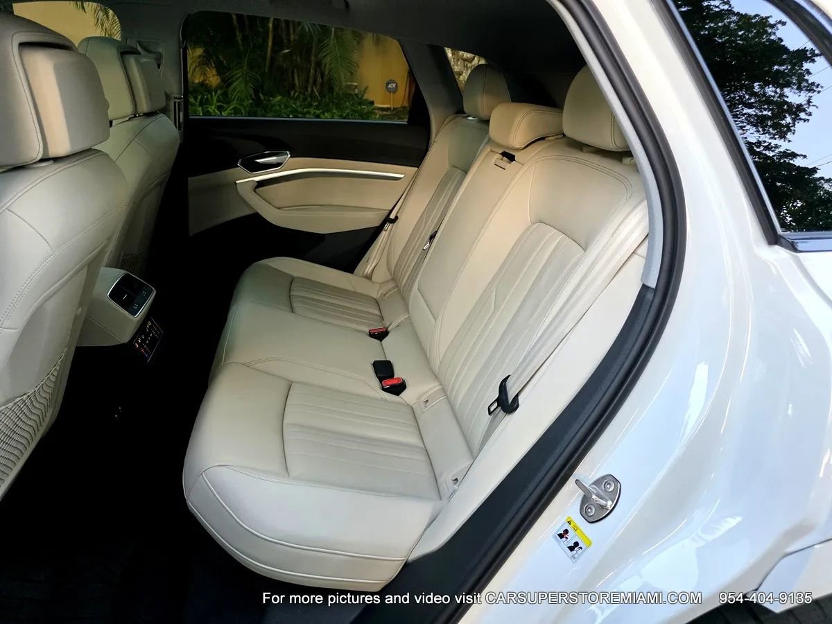 Used 2021 Audi e-tron Premium w/ Convenience Plus Package image 31