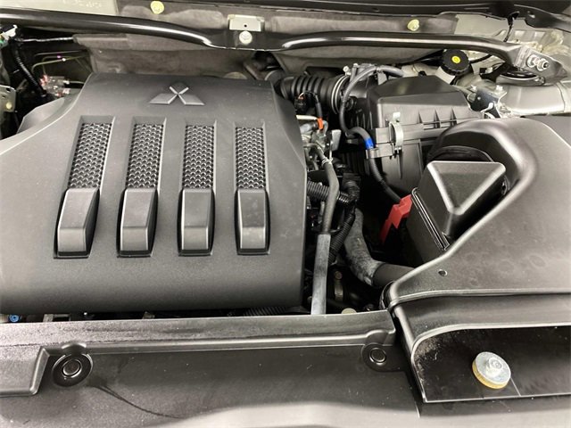 Used 2024 Mitsubishi Eclipse Cross AWD image 31