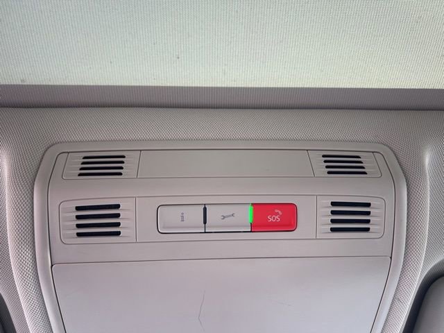 Used 2022 Volkswagen Taos SE w/ Panoramic Sunroof Package image 26