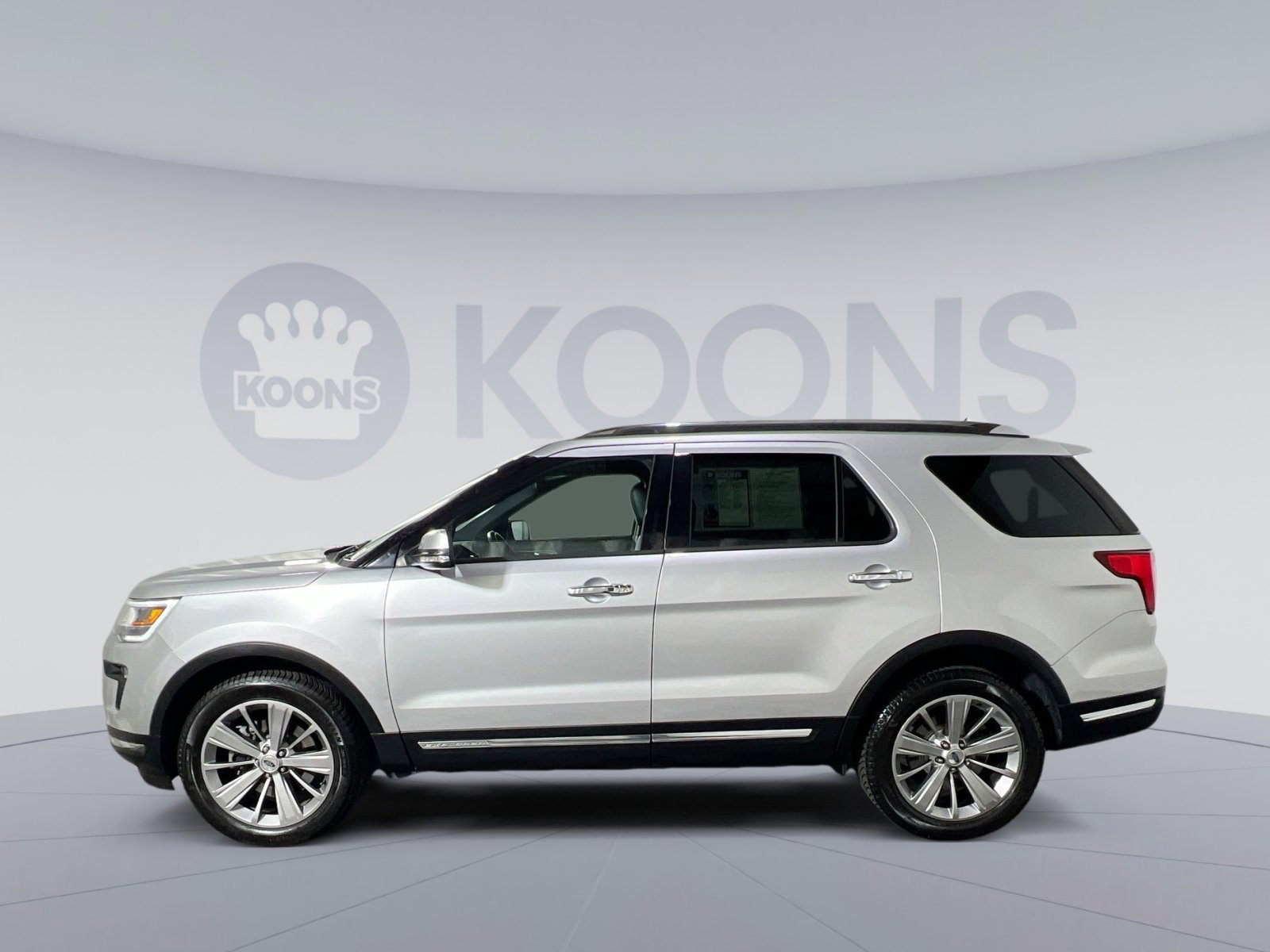 Used 2019 Ford Explorer Limited w/ Class III Trailer Tow Package image 2