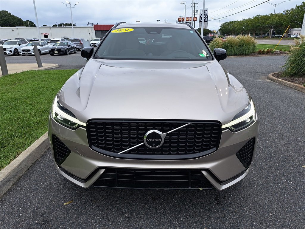 Used 2024 Volvo XC60 T8 Ultimate image 3