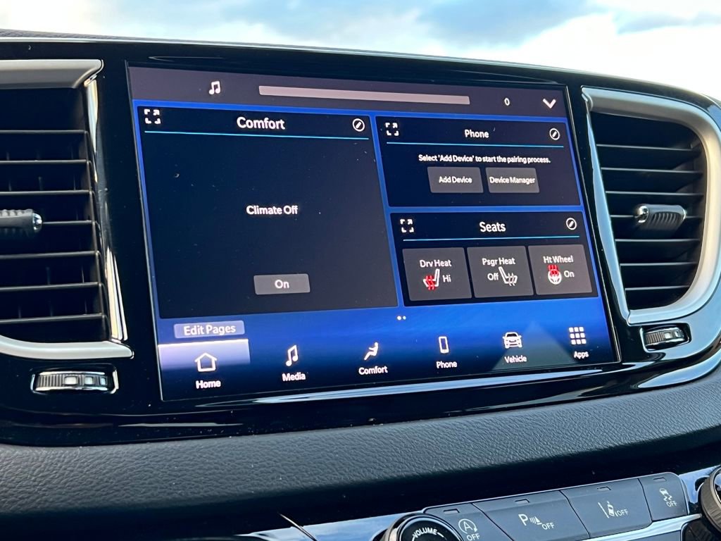 Used 2024 Chrysler Pacifica Touring-L image 21