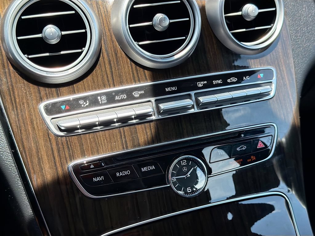 Used 2018 Mercedes-Benz C 300 4MATIC Sedan image 17