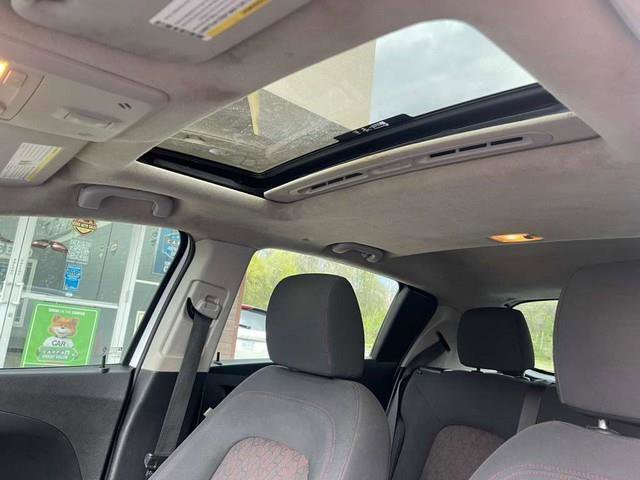Used 2018 Chevrolet Sonic LT w/ True North Edition FWD image 19
