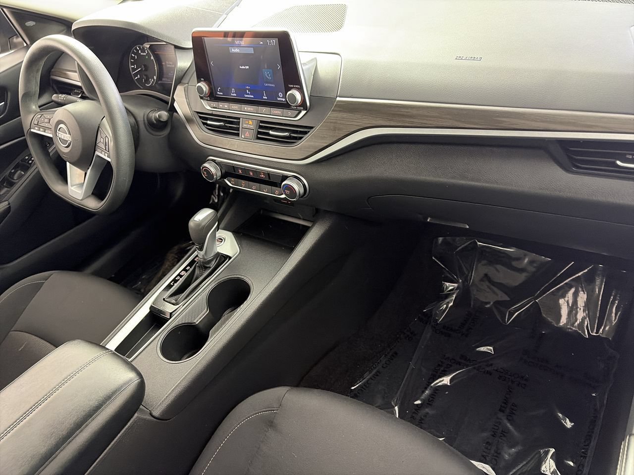 Used 2025 Nissan Altima 2.5 SV FWD image 25