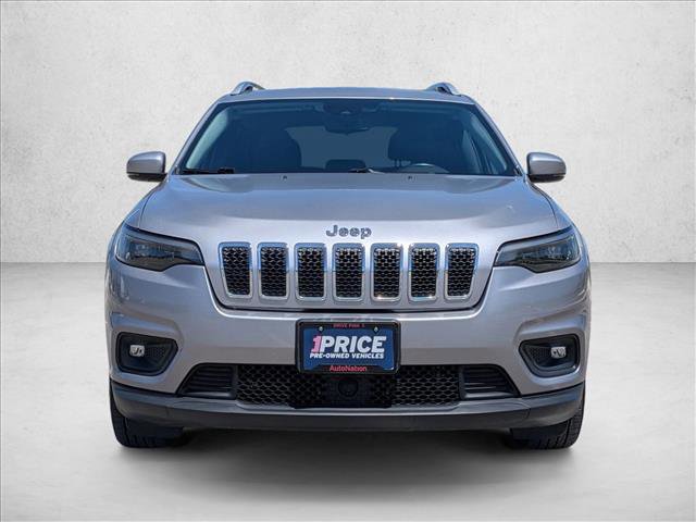 Used 2021 Jeep Cherokee Latitude Plus w/ Mopar Interior Package image 2