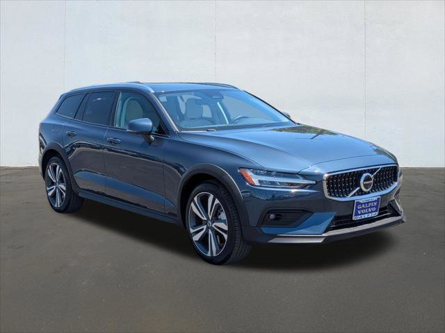 Used 2026 Volvo V60 B5 Cross Country Plus w/ Climate Package AWD/4WD image 7