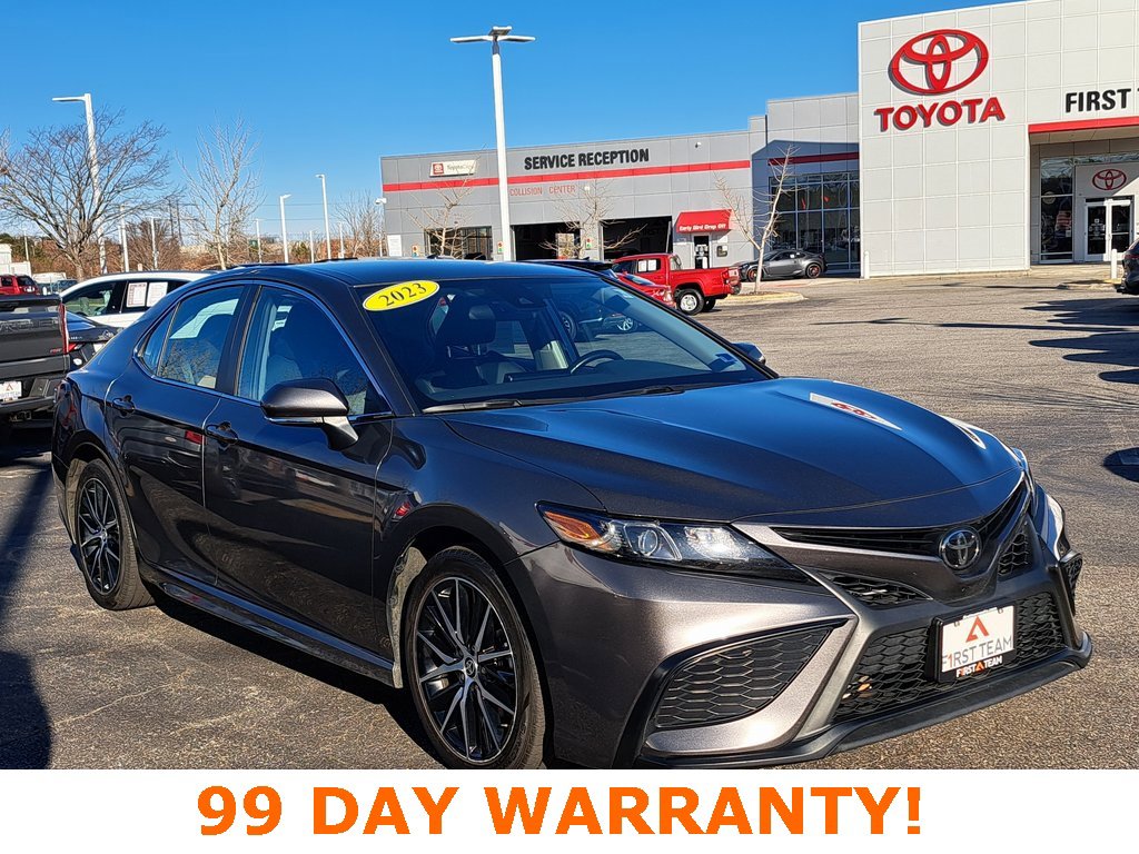 Used 2023 Toyota Camry SE image 4