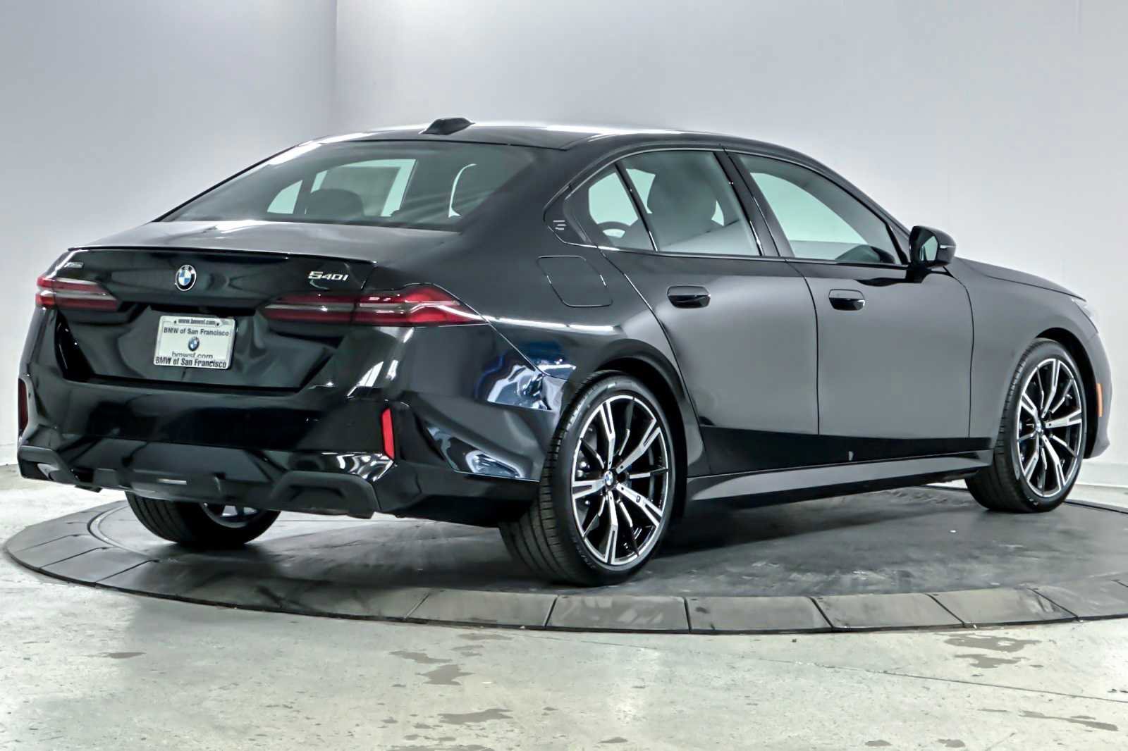 New 2026 BMW 540i xDrive w/ M Sport Package image 2