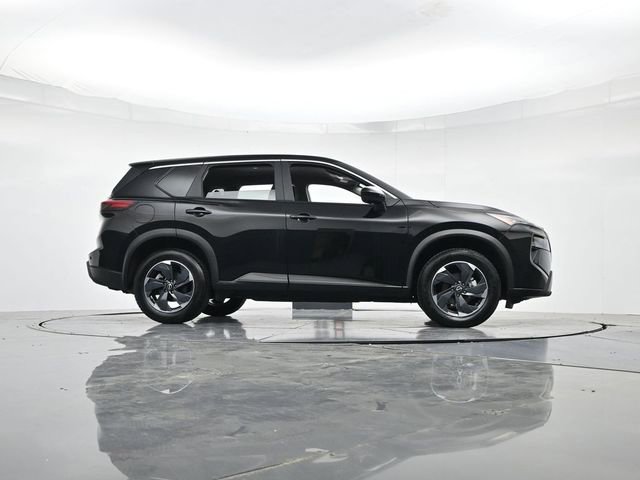 Used 2025 Nissan Rogue SV image 31