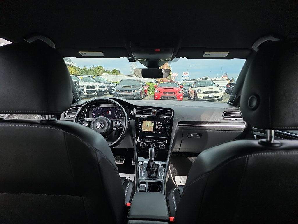 Used 2018 Volkswagen Golf R 4-Door AWD/4WD image 36