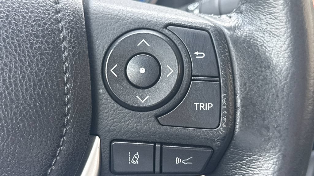 Used 2017 Toyota Corolla SE FWD image 32