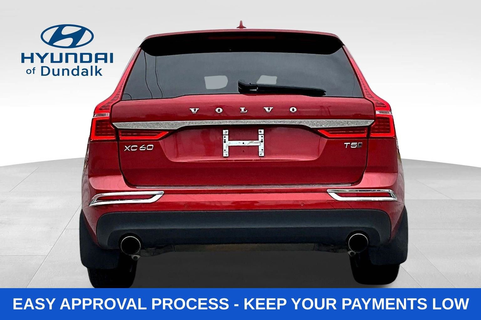 Used 2021 Volvo XC60 T5 Momentum w/ Premium Package image 6