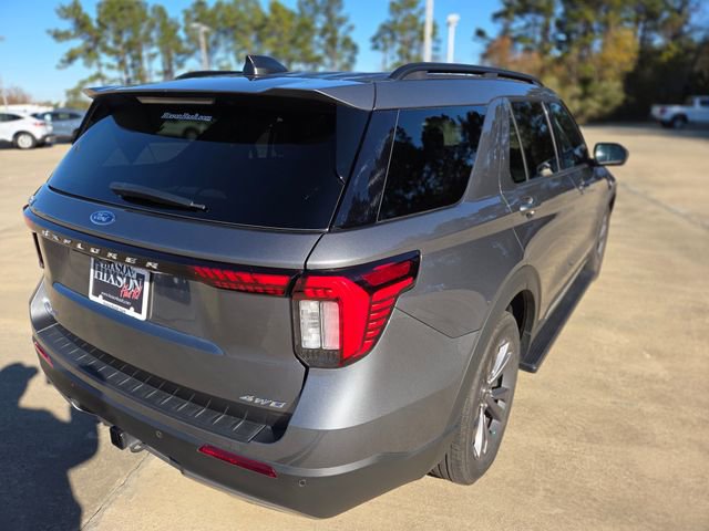 Used 2025 Ford Explorer Active w/ Active Comfort Package image 7