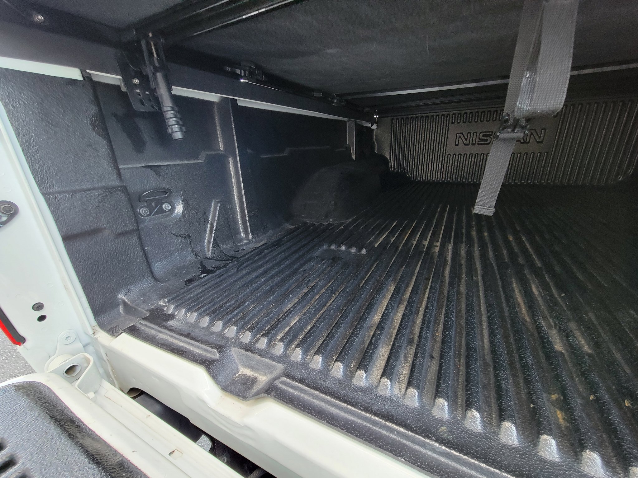 Used 2020 Nissan Frontier S w/ S Utility Package image 15