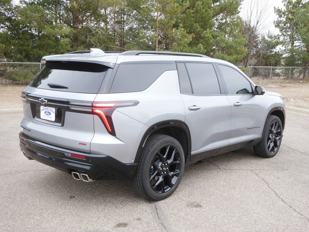 Used 2024 Chevrolet Traverse RS image 5