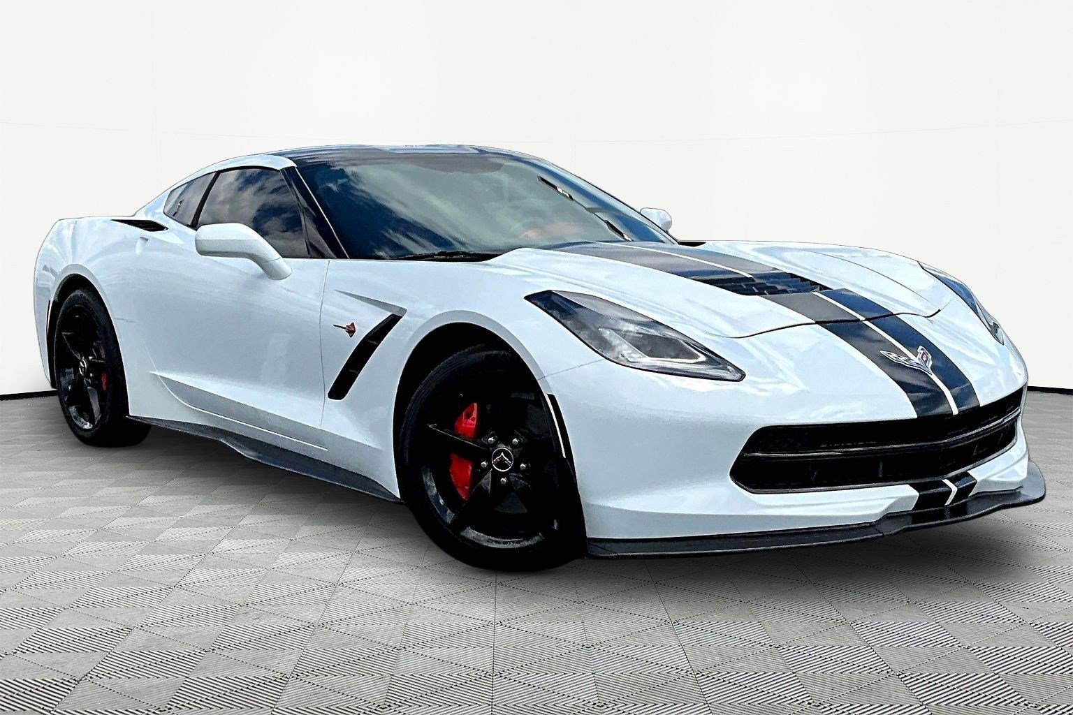 Used 2015 Chevrolet Corvette Stingray Coupe w/ 3LT Preferred Equipment Group image 3
