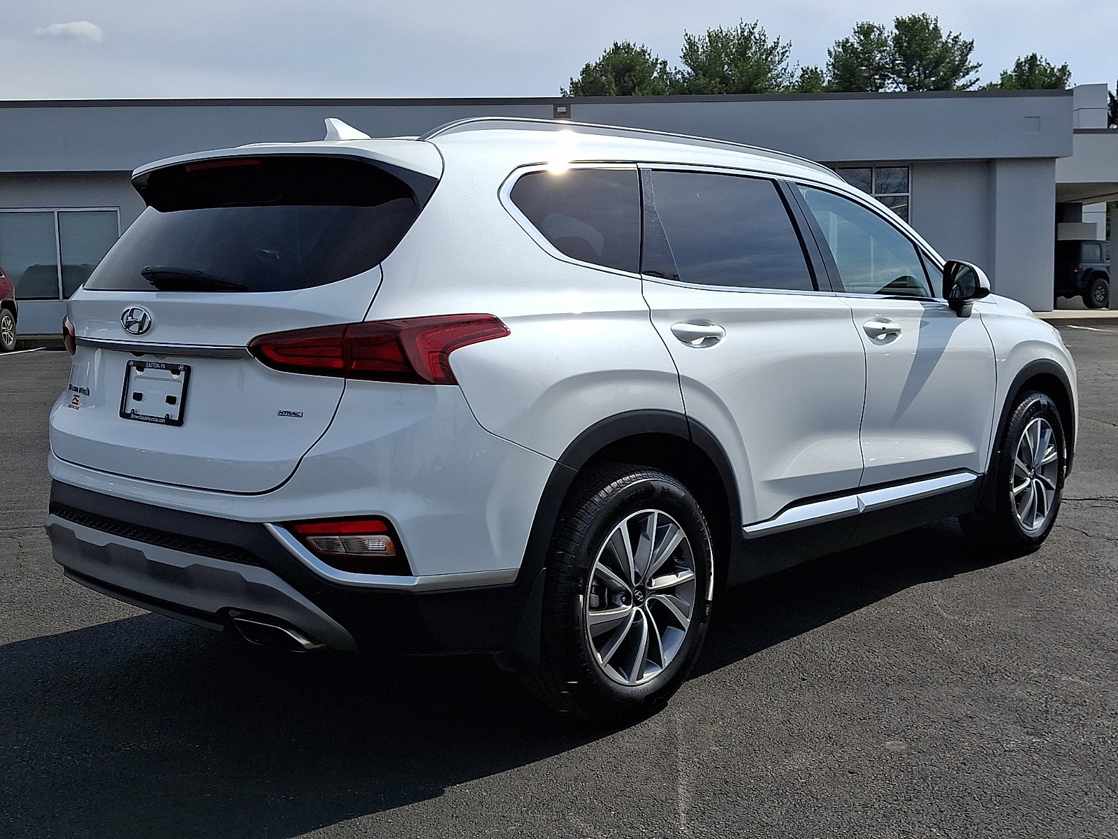 Used 2019 Hyundai Santa Fe SEL AWD/4WD image 6