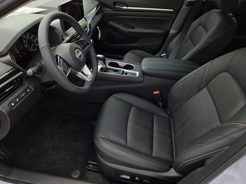 New 2026 Nissan Altima 2.5 SR FWD image 18