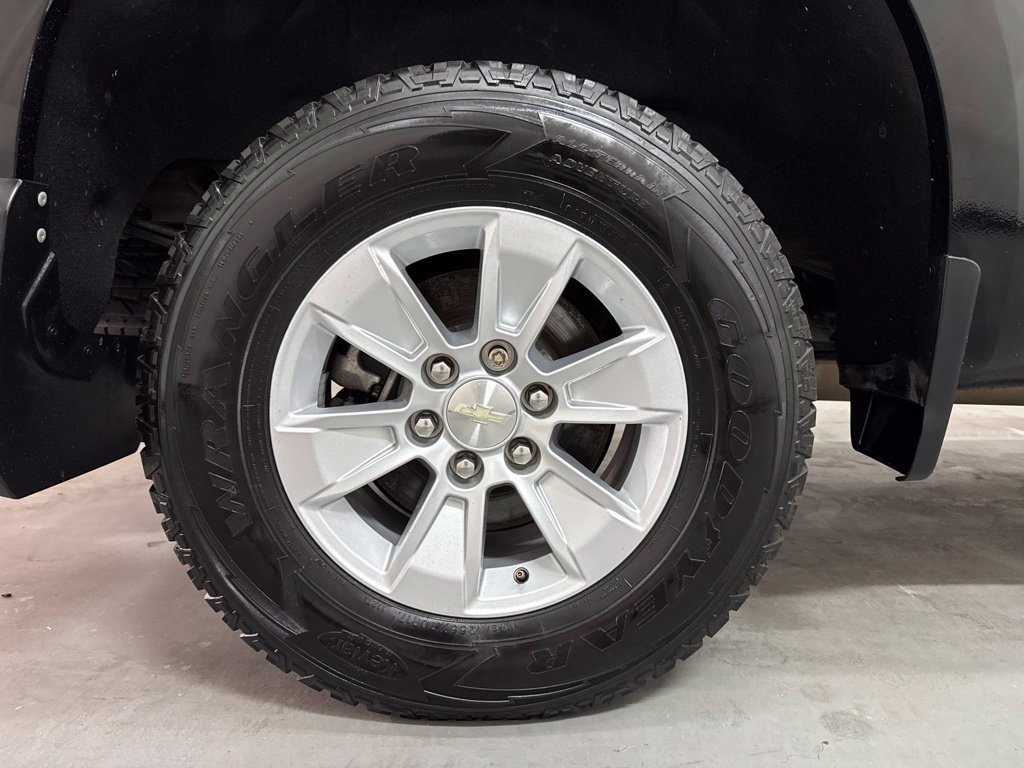Used 2019 Chevrolet Silverado 1500 LT w/ All-Star Edition AWD/4WD image 45