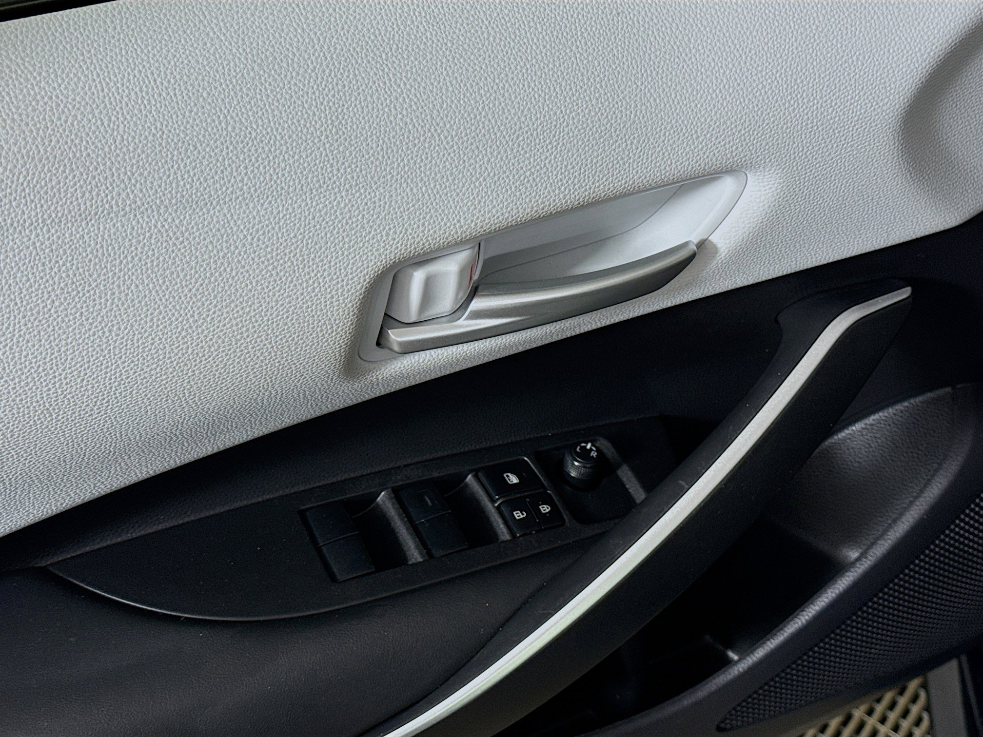 Certified 2024 Toyota Corolla SE image 18