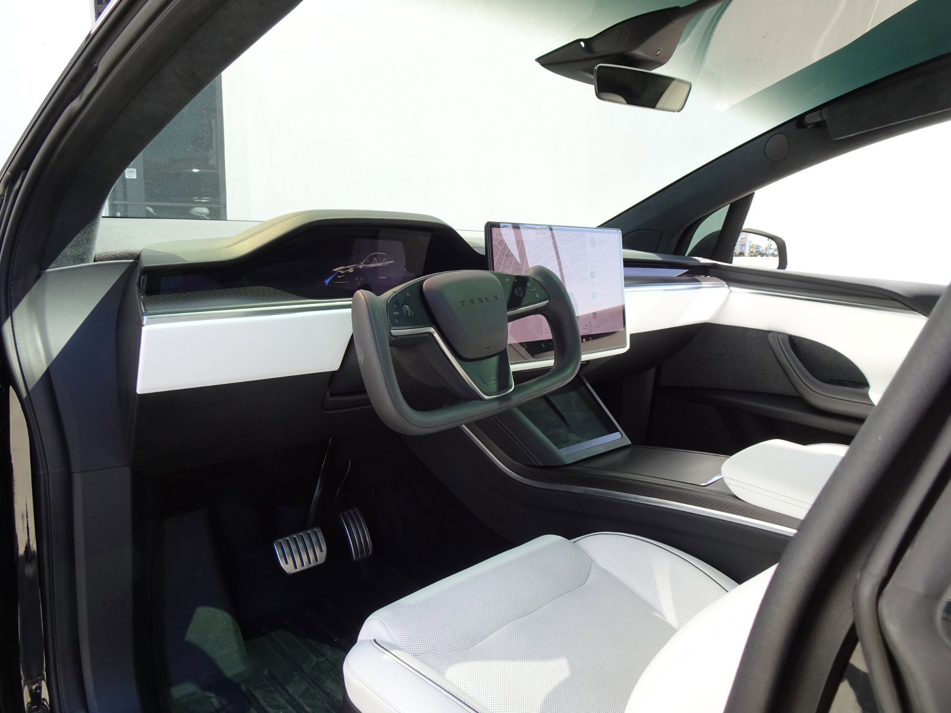 Used 2022 Tesla Model X Plaid AWD/4WD image 13