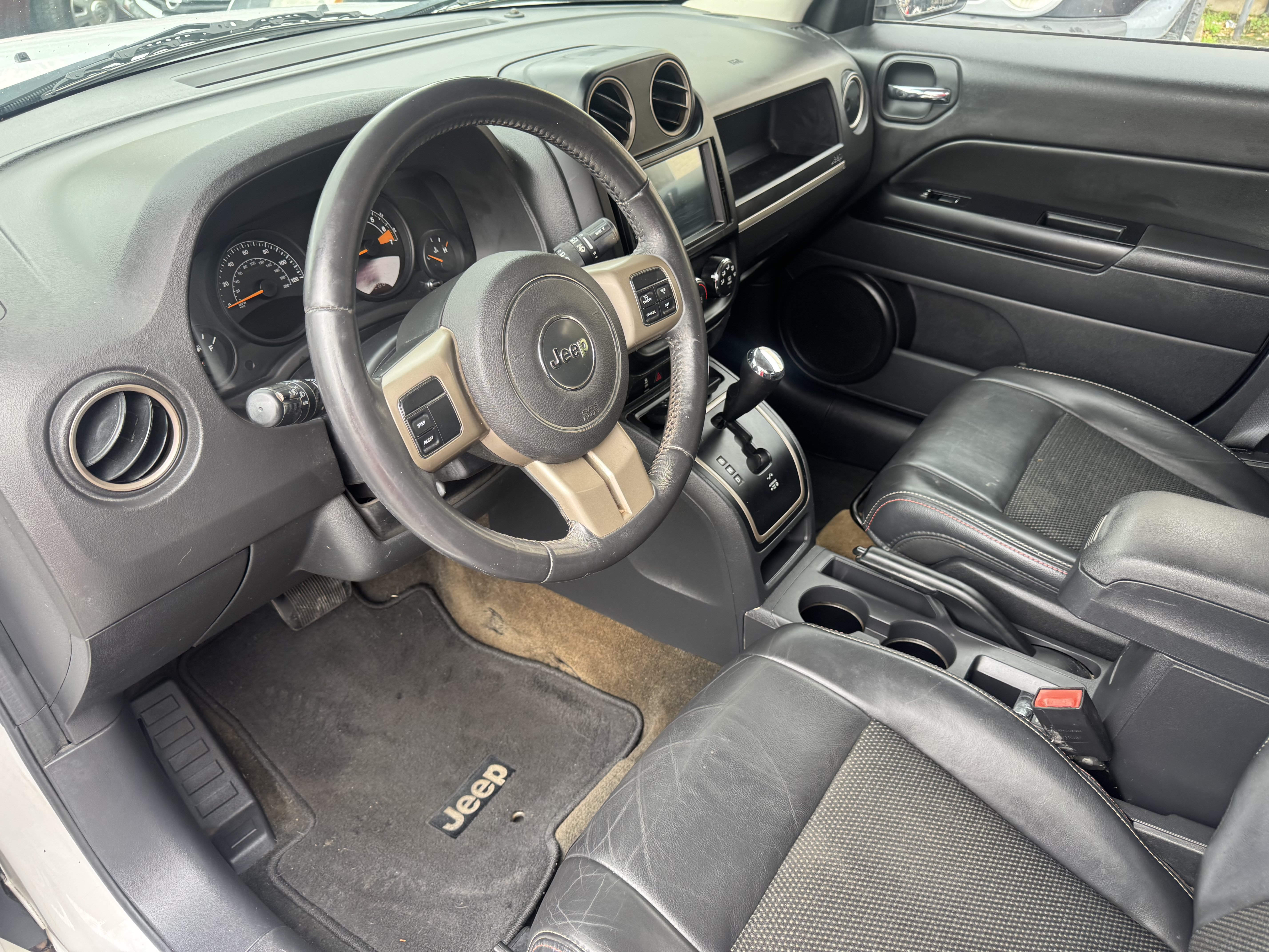 Used 2016 Jeep Patriot 75th Anniversary w/ Power Value Group AWD/4WD image 10