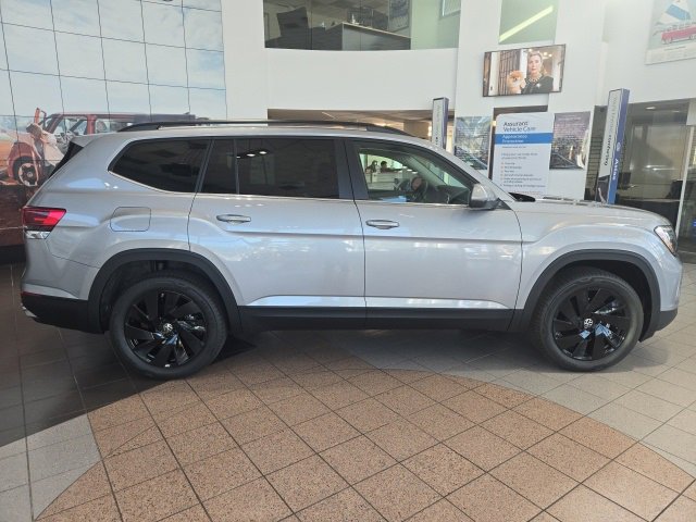 New 2026 Volkswagen Atlas SE image 8
