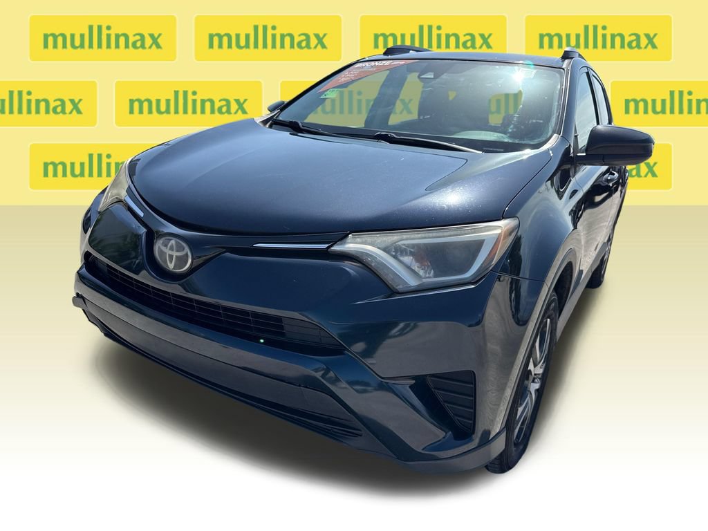 Used 2018 Toyota RAV4 LE FWD image 6