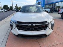 New 2026 Chevrolet Trax RS w/ Driver Confidence Package FWD image 2