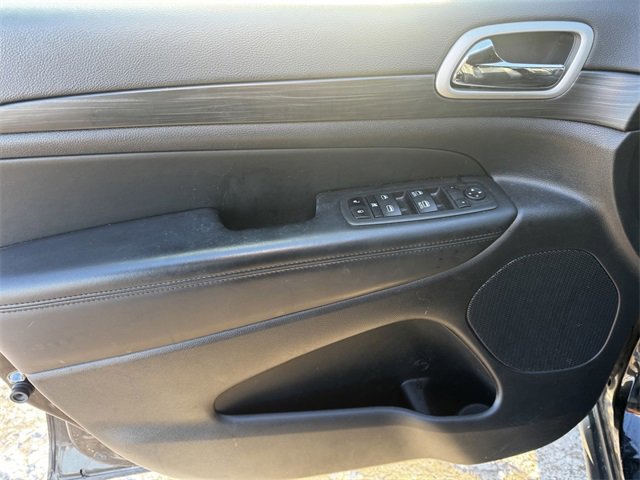 Certified 2022 Jeep Grand Cherokee Laredo X image 21