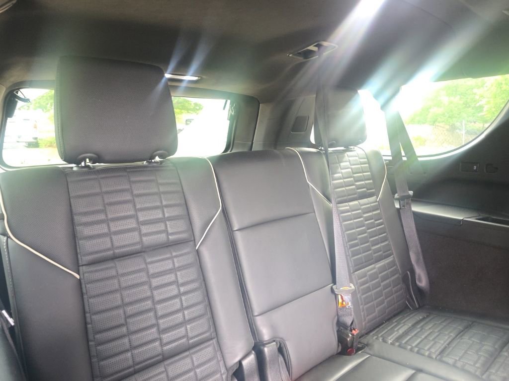 Used 2024 Cadillac Escalade ESV Sport Platinum AWD/4WD image 14