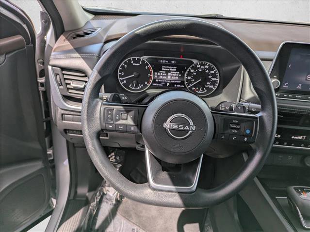 Used 2023 Nissan Rogue SV image 18