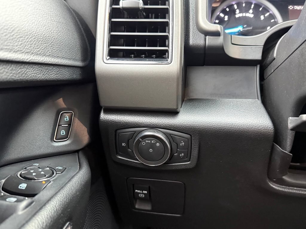 Used 2021 Ford Expedition XLT RWD image 13