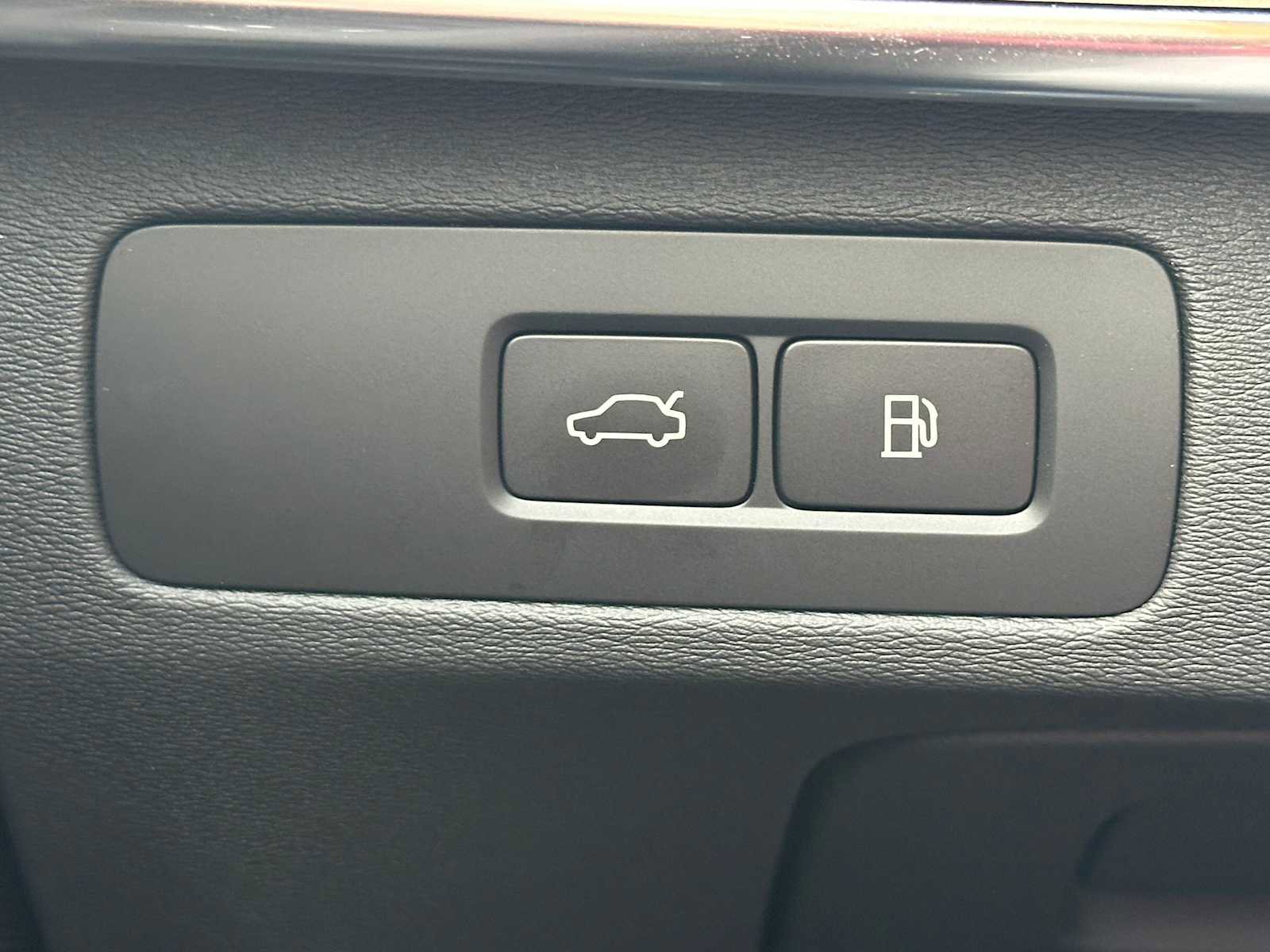 New 2026 Volvo XC90 T8 Plus image 38