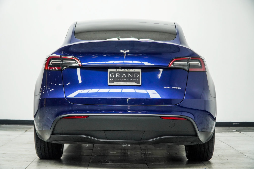 Used 2023 Tesla Model Y AWD image 14